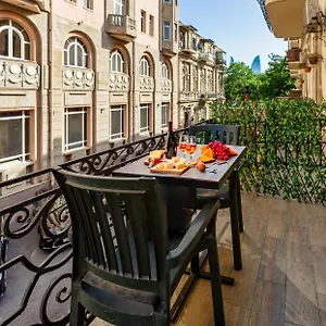4* Otel Lacasa Nizami Street